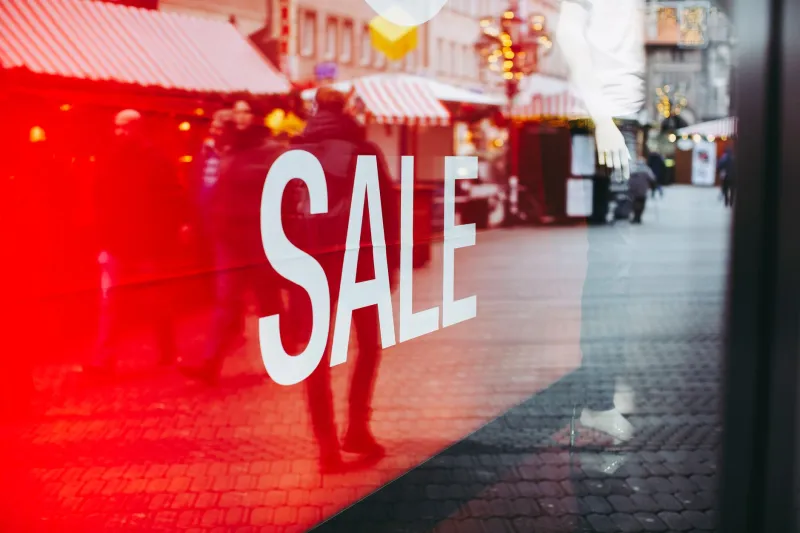 Brick-and-Mortar Bargains: How Factory Outlet Stores Beat Online Clearance for Hunting Gear